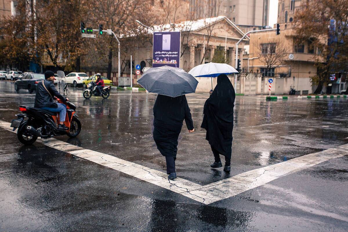 رگبار باران و وزش باد شدید در ۶ استان/ گرمای تهران به ۳۴ درجه رسید