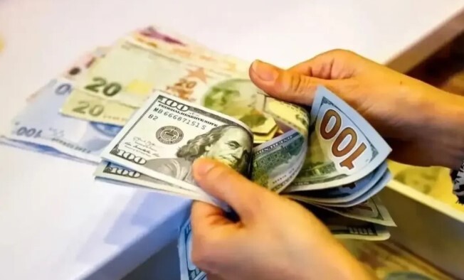 قیمت دلار؛ در انتظار نتیجه نشست‌های ایران و اروپا +جدول