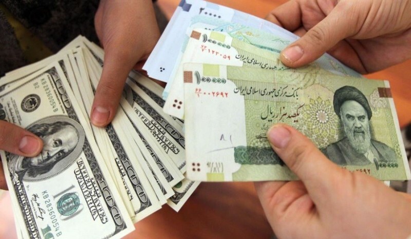 دلار در کانال ۸۴/ معامله‌گران در انتظار شفافیت اخبار سیاسی