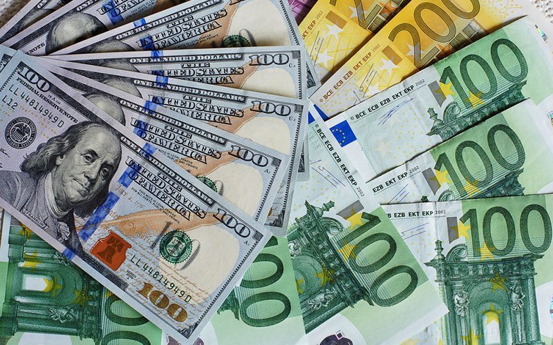 پیش‌بینی قیمت دلار؛ سقوط تاریخی ۱۳۶۷ تکرار می‌شود؟
