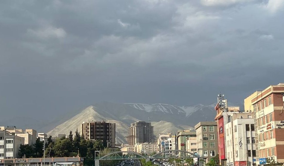 باران و رعدوبرق در تهران و ۱۲ استان/ وزش باد شدید و گردوخاک