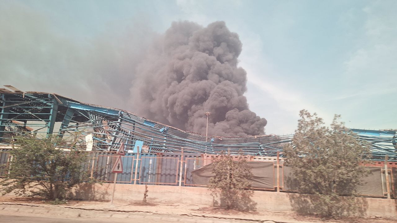 انفجار بزرگ در بندر شهید رجایی/ ۲۸۱ مصدوم، آمار فوتی گزارش نشده/ ممنوعیت ارسال محموله به گمرک