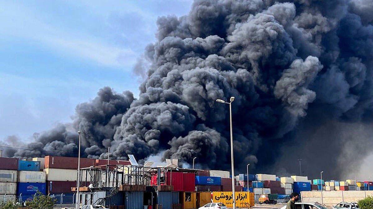 مهار آتش در بندر؛ آواربرداری و ادامه تحقیقات