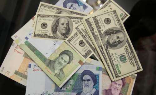 کاهش ۱۵۰۰ تومانی دلار در واکنش به ادامه مذاکرات