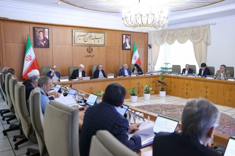 دستور پزشکیان برای رفع مشکلات سرمایهگذاران و تولیدکنندگان برق دستور پزشکیان برای رفع مشکلات سرمایهگذاران و تولیدکنندگان برق