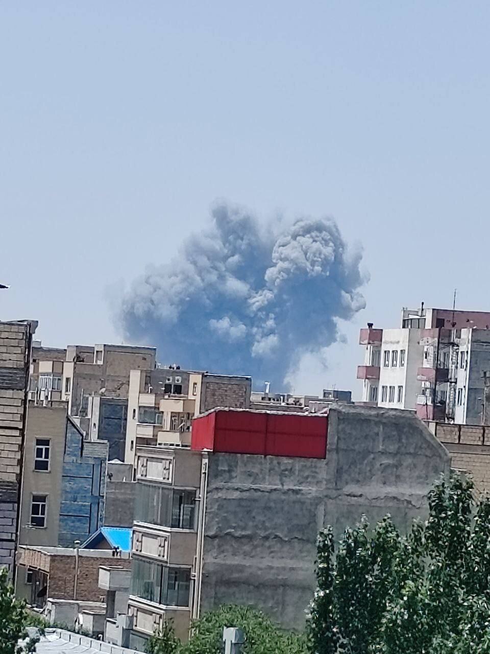 فوری: تجاوز جدید اسرائیل به آذربایجان شرقی، خرم‌آباد و کرمانشاه/ ۲ شهید و ۵ مجروح در همدان/ حمله موشکی ایران به ۱۵۰ نقطه اسرائیل