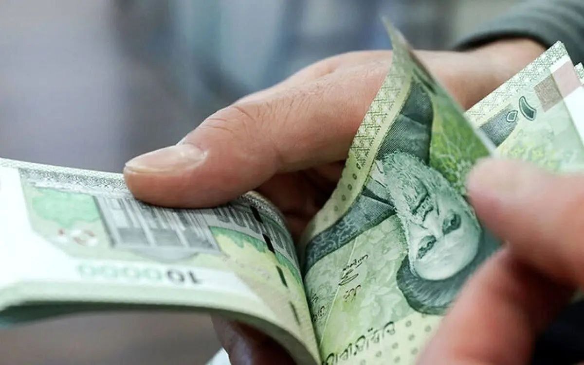 زمان پرداخت حقوق کارمندان تغییر کرد
