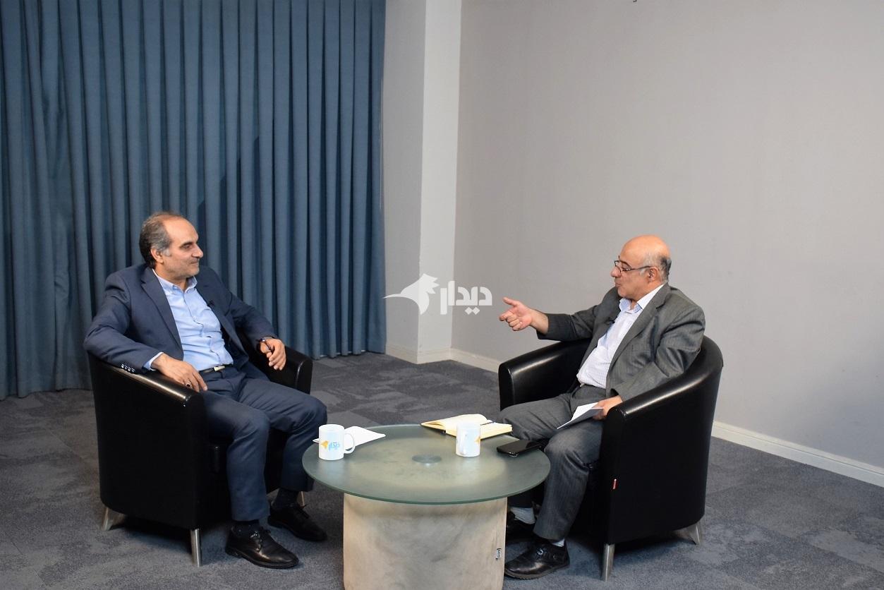 فردوسی آگاهانه از واژگان عربی کمتر استفاده کرد/فرهنگ‌ ایرانی جمع همه فرهنگ‌های قومی ایران است/تحقیر زبان مادری یعنی فقدان شعور و عقلانیت