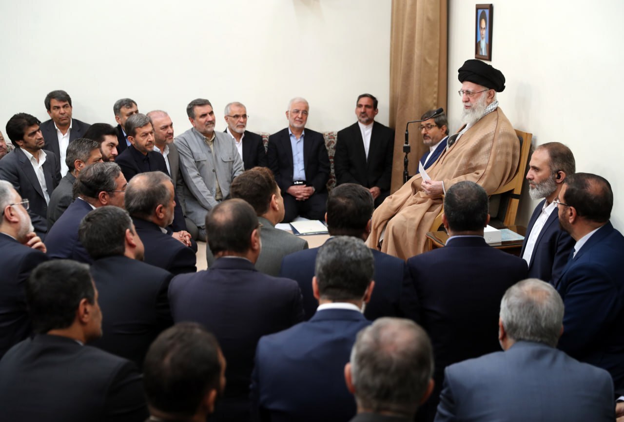 دیدار وزیر کشور و استانداران با رهبر انقلاب