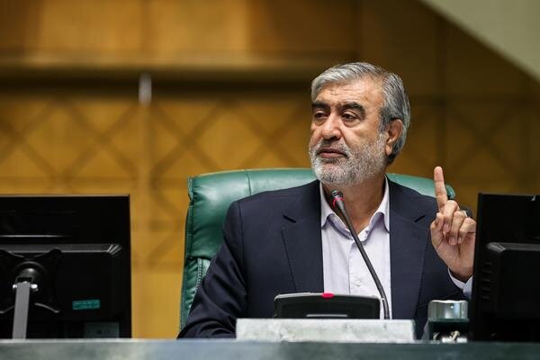 عزیزی: مجلس طرح «تشدید مجازات جاسوسی» را اصلاح می‌کند