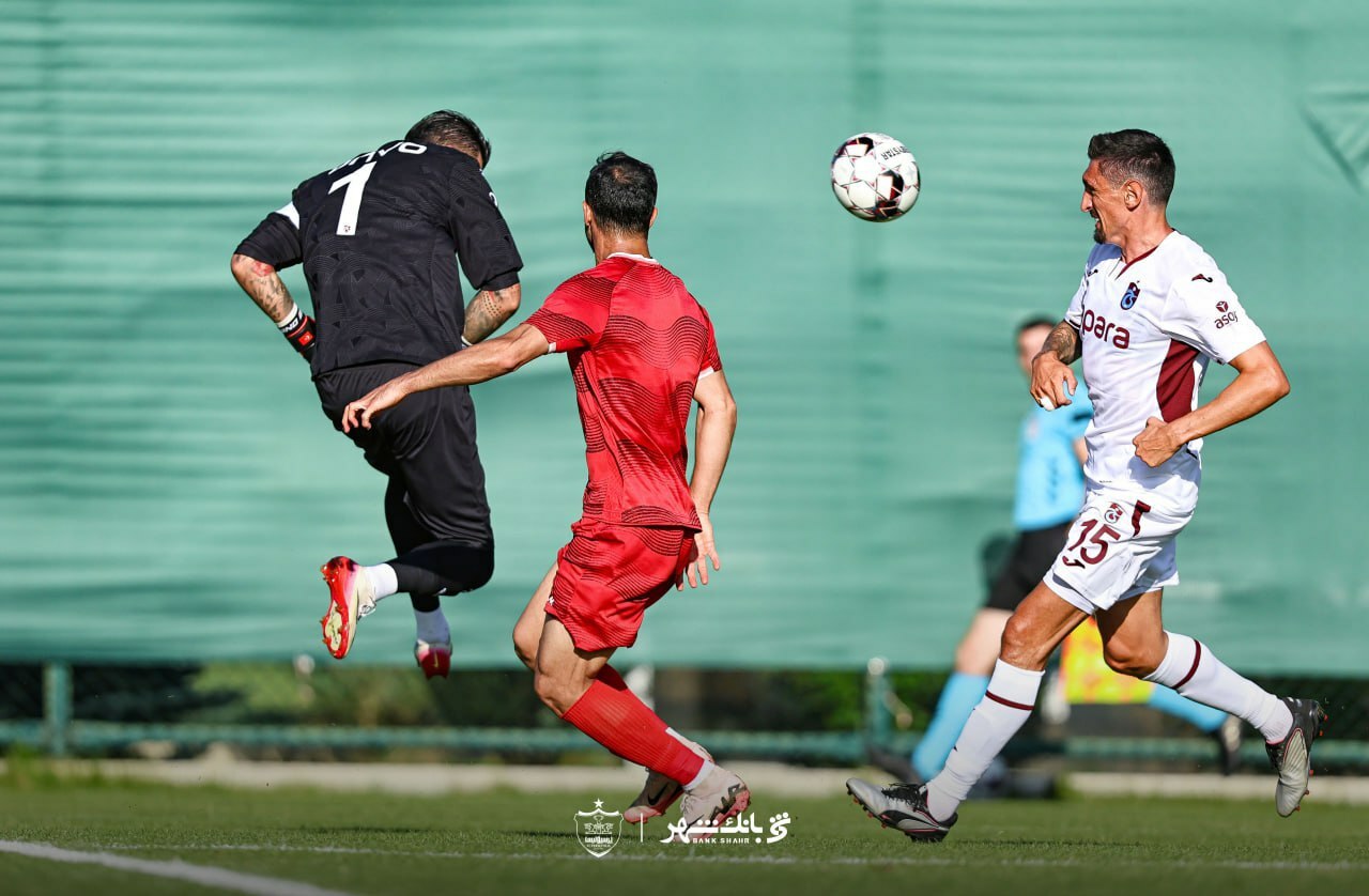 دیدار پرسپولیس و ترابزون برنده نداشت