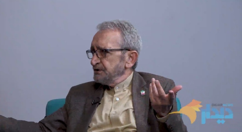 زیباکلام: رضا پهلوی، جشن گرفته بود که اسرائیل، بزن!/ نظام، مواضع یک اقلیت ۲۰ درصدی را در بوق و کرنا می‌کند/ ابهری: پس از صد سال به چراغ گردسوز و بادبزن برگشتیم!/ اگر دوباره جنگ شد، چگونه مدیریت کنیم که بنزین به لیتری ۵۰ هزار تومان نرسد