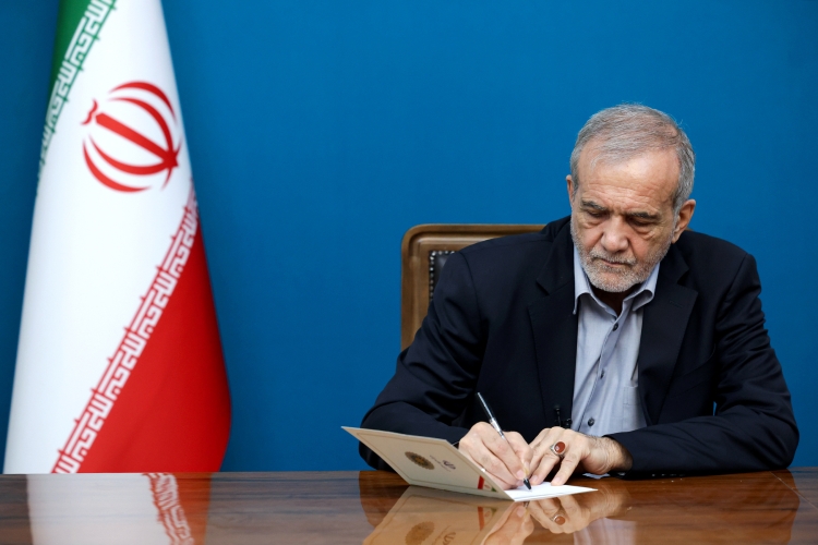 نام استاد فرشچیان در تاریخ فرهنگ و هنر این سرزمین باقی می‌ماند