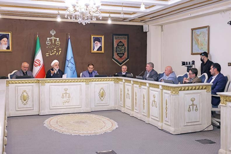 رئیس عدلیه: برخی خواهان آزادی زندانیان سیاسی شدند، گفتم فهرست را اعلام کنید