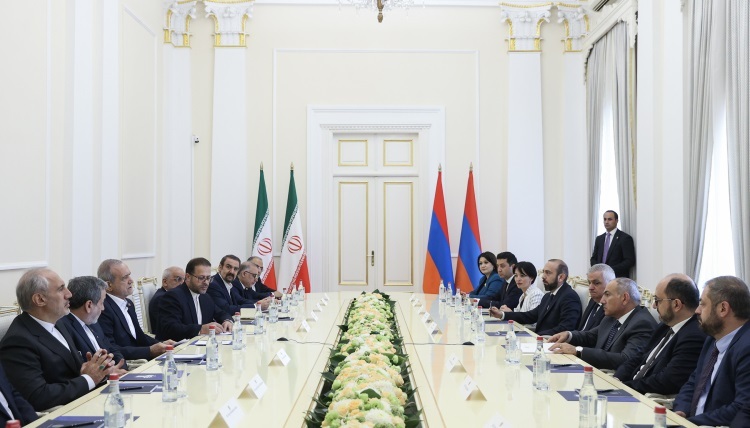 پزشکیان: ایران خواهان تثبیت ثبات و صلح در منطقه قفقاز است