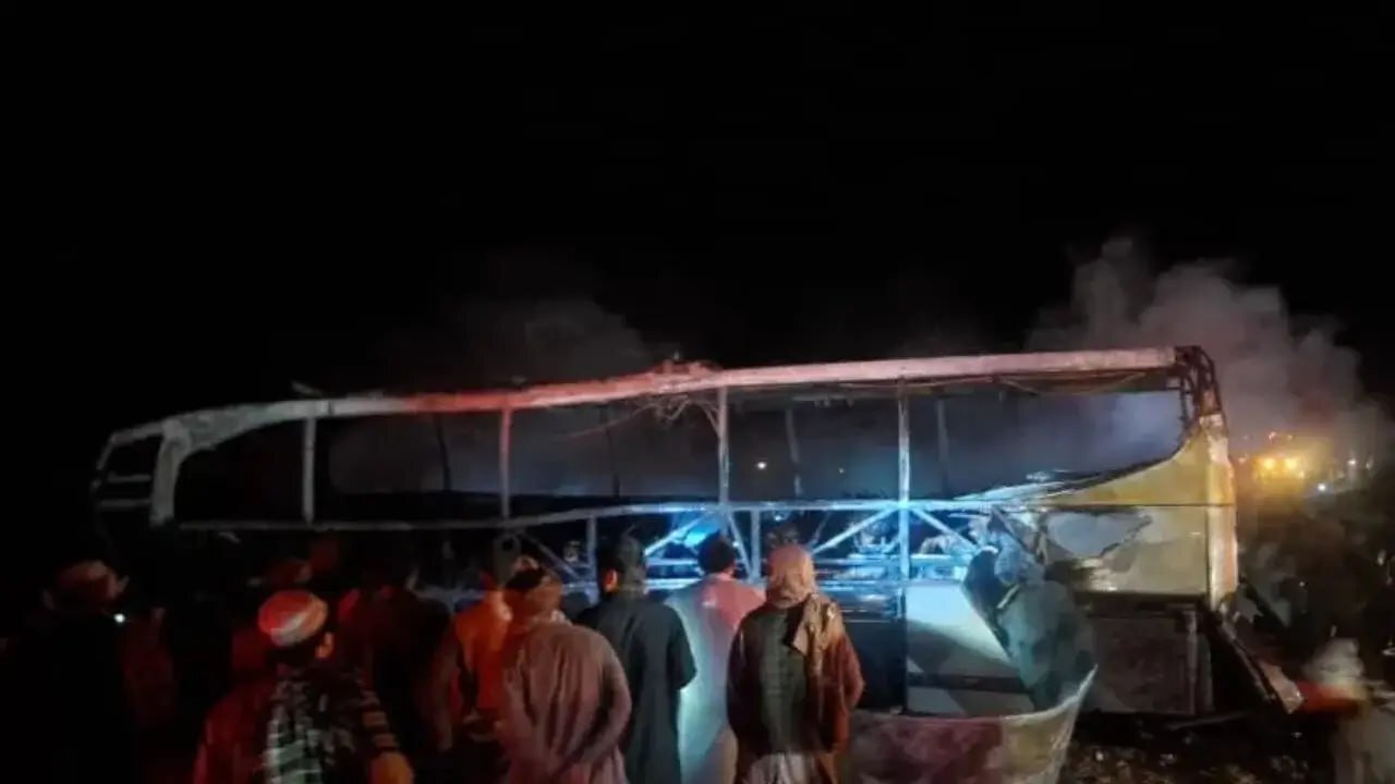 ۷۱ مهاجر اخراج‌شده از ایران در یک تصادف جان باختند