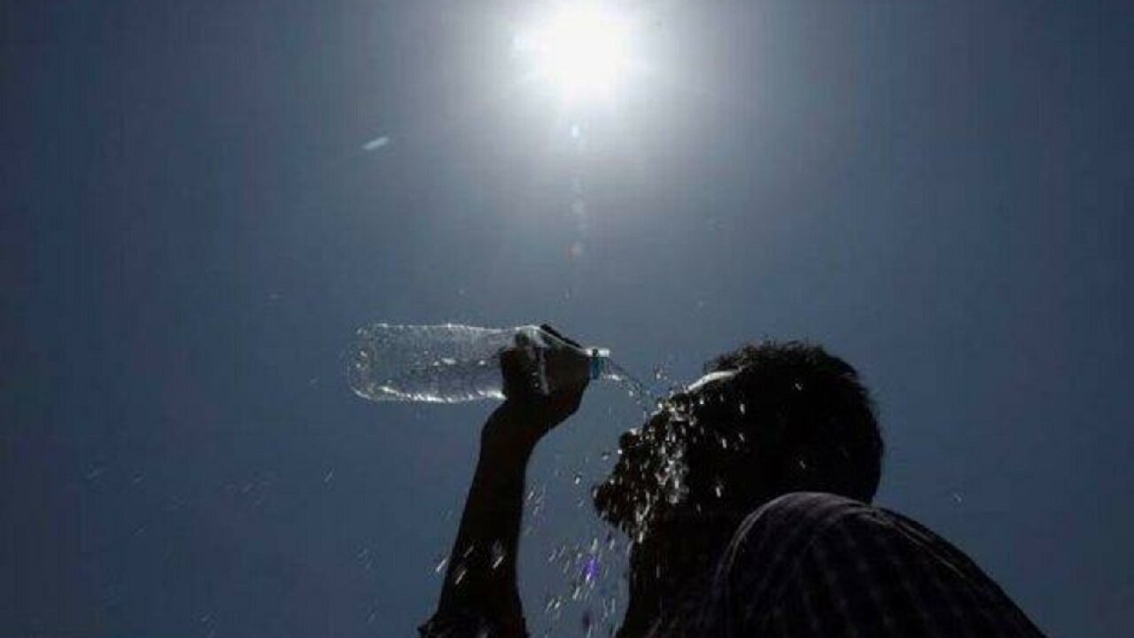 گرمای هوا تا نیمه اول پاییز ادامه دارد
