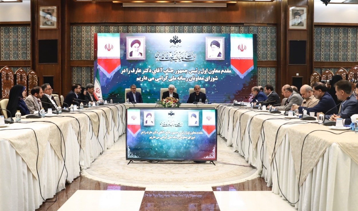 مدیران صداوسیما از مردم دنباله‌روی کنند/ تحریم‌ها روند پیشرفت کشور را کند می‌کند
