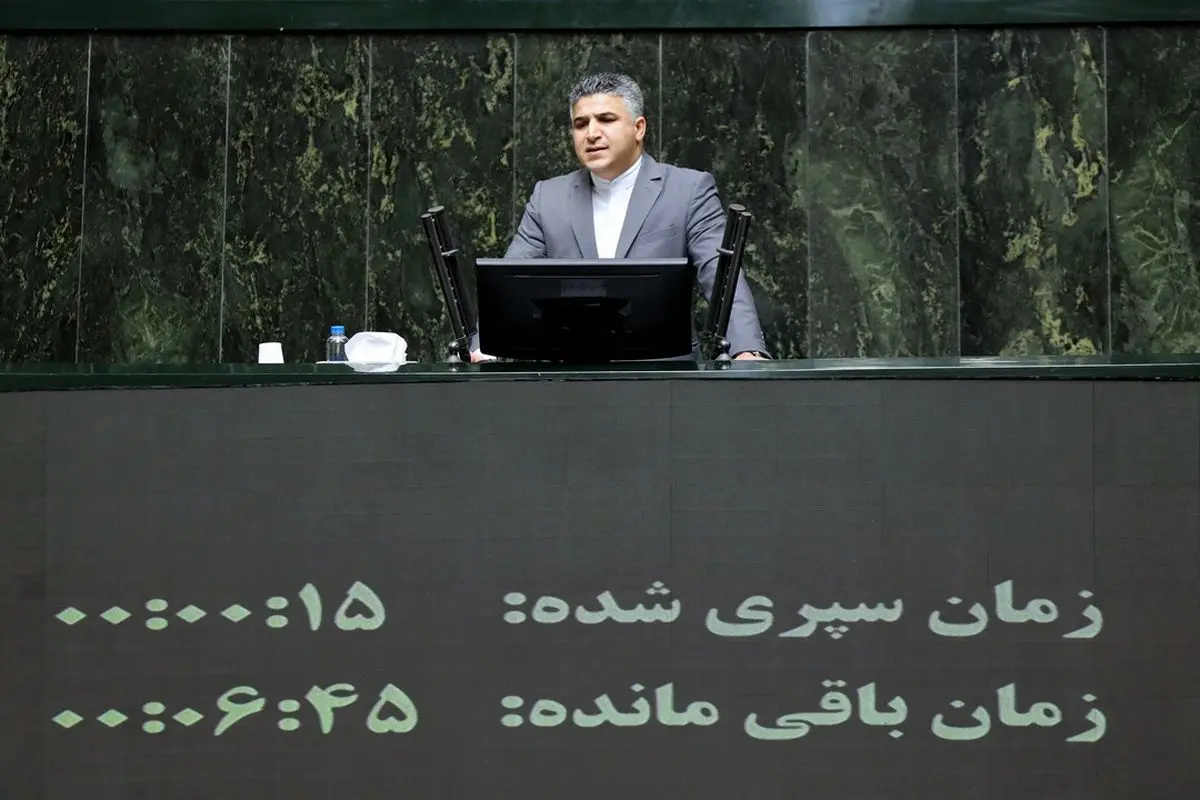 آقای پزشکیان! اگر وزیری ناکارآمد است، برکنارش کنید