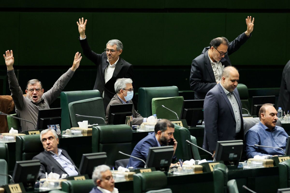 محبعلی: خروج ایران از NPT اوضاع را پیچیده‌تر می‌کند/ با خروج تهران از NPT، تل‌آویو برای اقدام نظامی علیه کشورمان توجیه پیدا می‌کند/ اسرائیلی‌ها، بدون هماهنگی آمریکا و ترامپ، دست به اقدام نظامی علیه ایران نخواهند زد/ فرصت ایران برای تغییر شرایط بلاتکلیف فعلی، بسیار محدود است