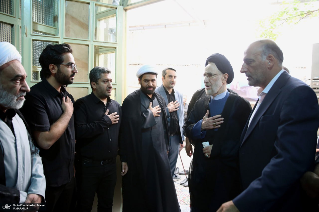 حضور محمد خاتمی در مراسم تشییع مرحوم جماعتی +عکس
