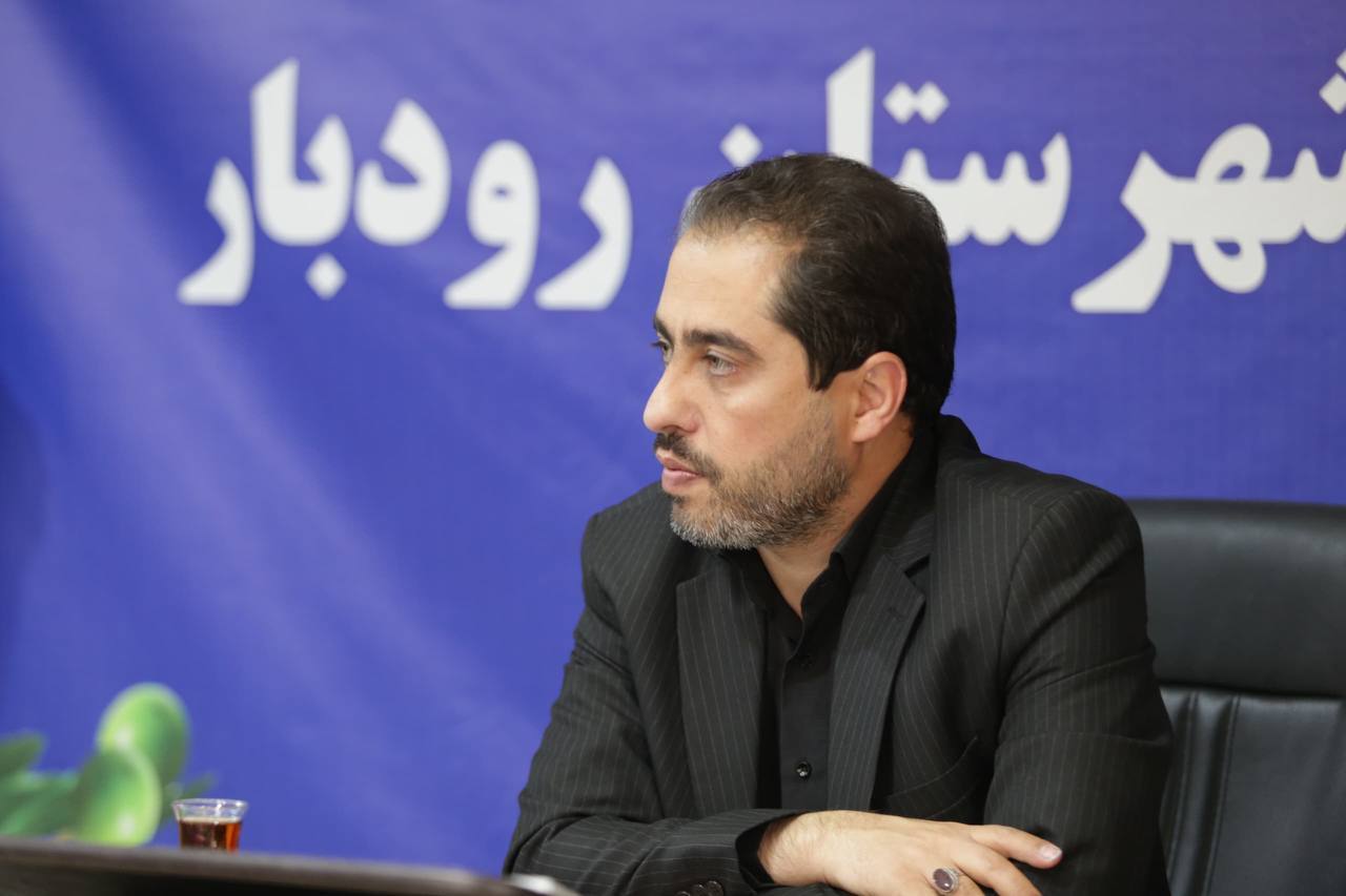 امتناع استاندار از پاسخ/ پورحضرت‌، فرماندار رودبار در گفتگو با دیدار: ترافیک محور منجیل-رودبار به دلیل فشار کسبه بومی، کذب محض است/ ترافیک این محور به دلیل ورود بیش از یک میلیون خودرو از سایر استان‌ها  به گیلان رخ داد