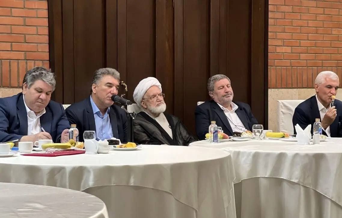 حضور مهدی کروبی در جلسه شورای مرکزی حزب اعتماد ملی