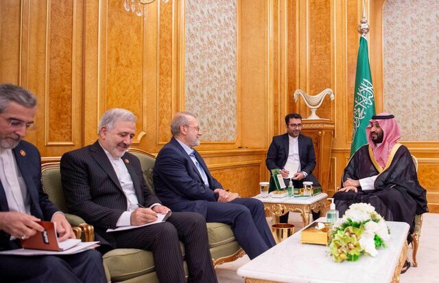 در سفر لاریجانی به عربستان چه گذشت؟