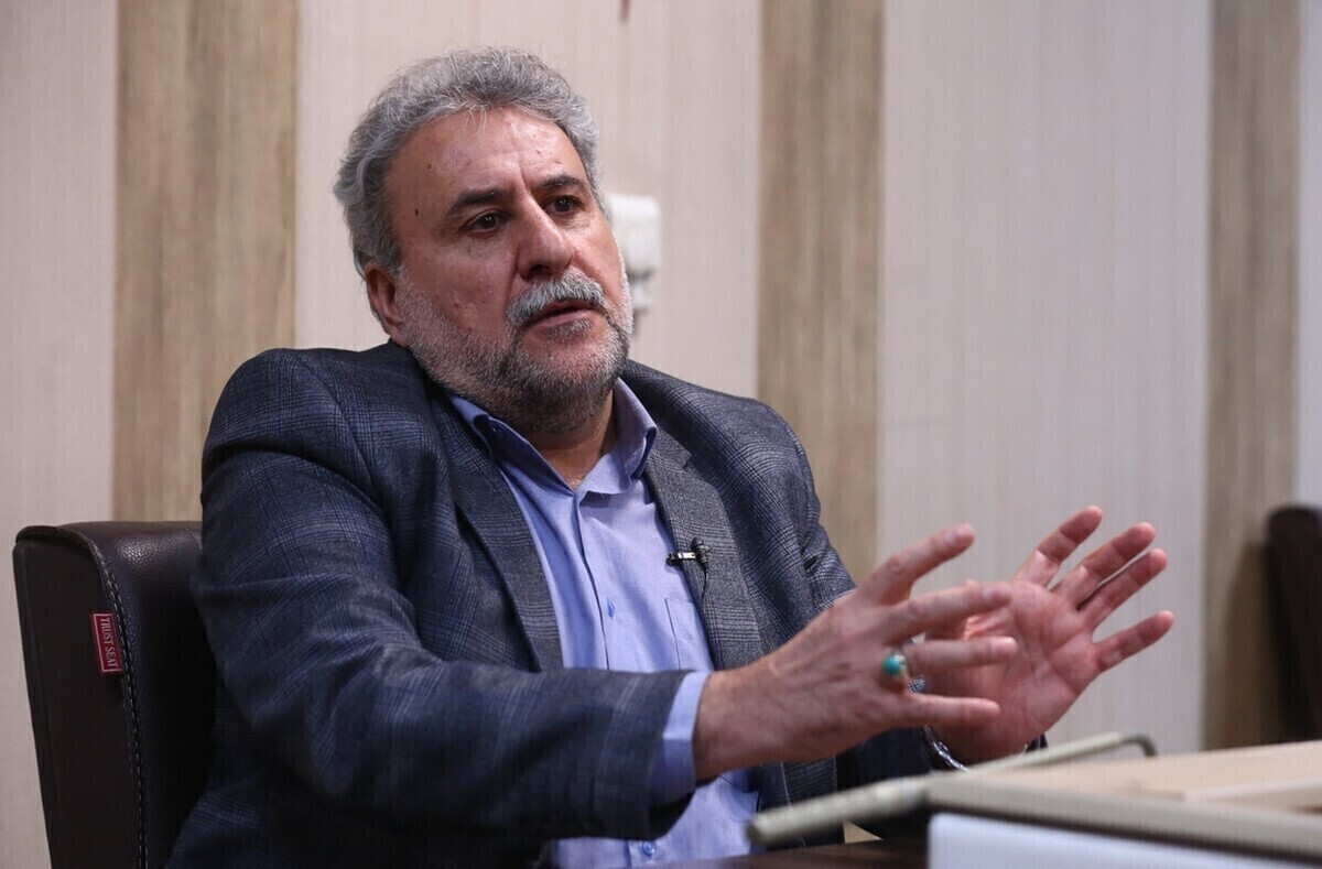 فلاحت‌پیشه: باید میان مردم و نهادهای بودجه‌خوار یکی انتخاب شود‌