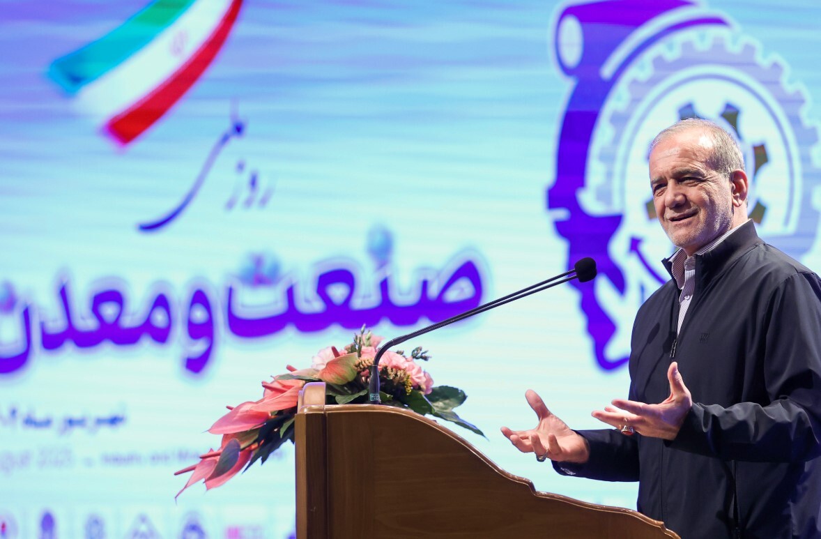 پزشکیان: مشکل آب با دستور حل نمی‌شود، کشور فقیری نیستیم