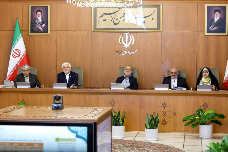 گزارش وزیر خارجه به پزشکیان درباره مذاکرات ژتو