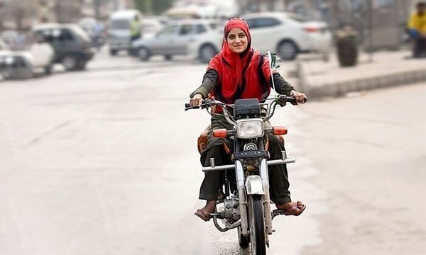 موتورسواری زنان قانونی می‌شود؟/ دلیل محدودیت‌ها چیست؟