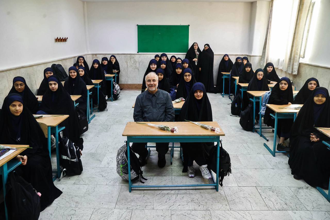 قالیباف: مسوولان باید توجه جدی به نقش دختران داشته باشند