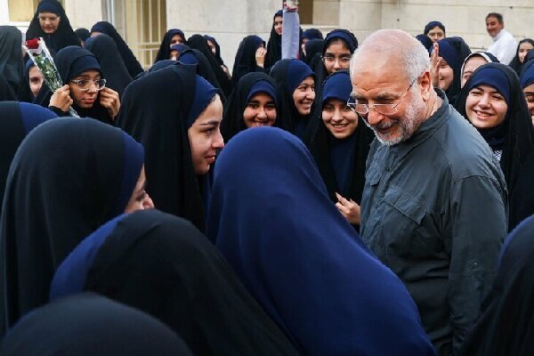 قالیباف: مسوولان باید توجه جدی به نقش دختران داشته باشند