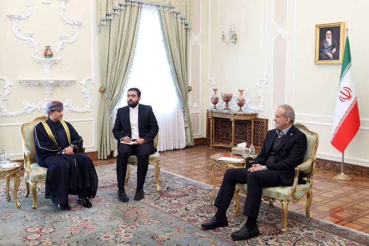 اولویت دولت، توسعه مناسبات اقتصادی است