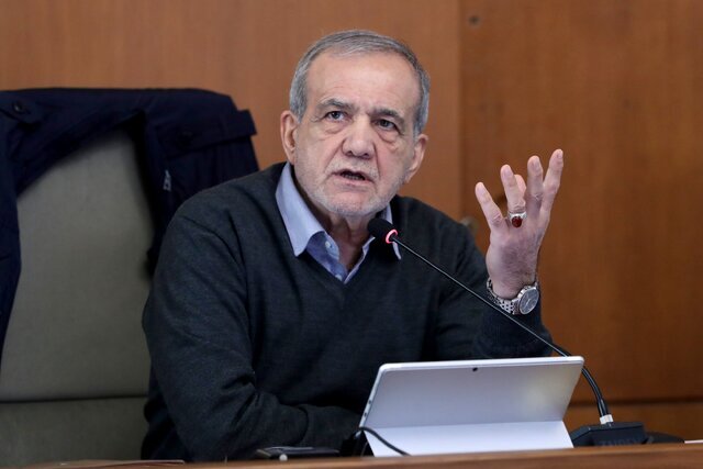 پزشکیان: جلب ناگهانی کارآفرینان متوقف شد