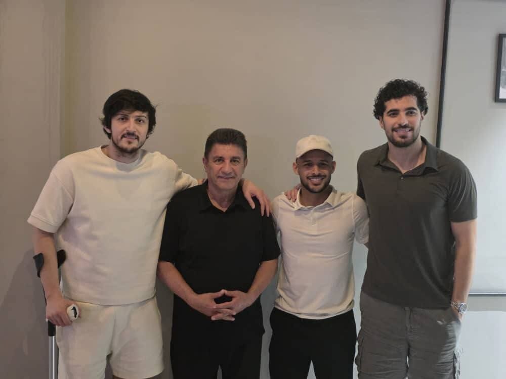 جلسه قلعه‌نویی با ۳ بازیکن در امارات +عکس