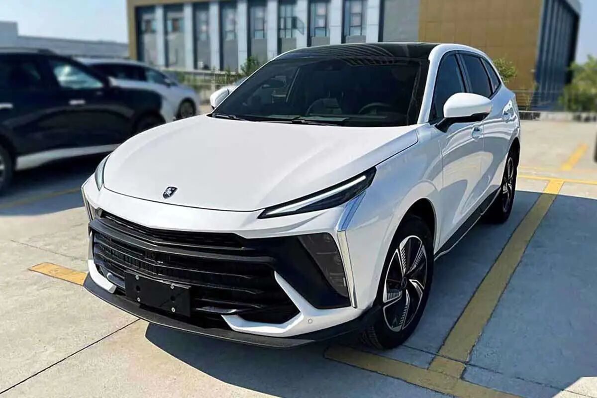 قیمت خودرو؛ پژو ۲۰۷ و لاماری چند؟ +جدول