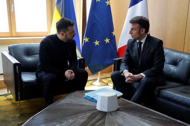 هشدار مکرون درباره «خیانت» ترامپ به اوکراین/ واکنش کاخ الیزه هشدار مکرون درباره «خیانت» ترامپ به اوکراین/ واکنش کاخ الیزه