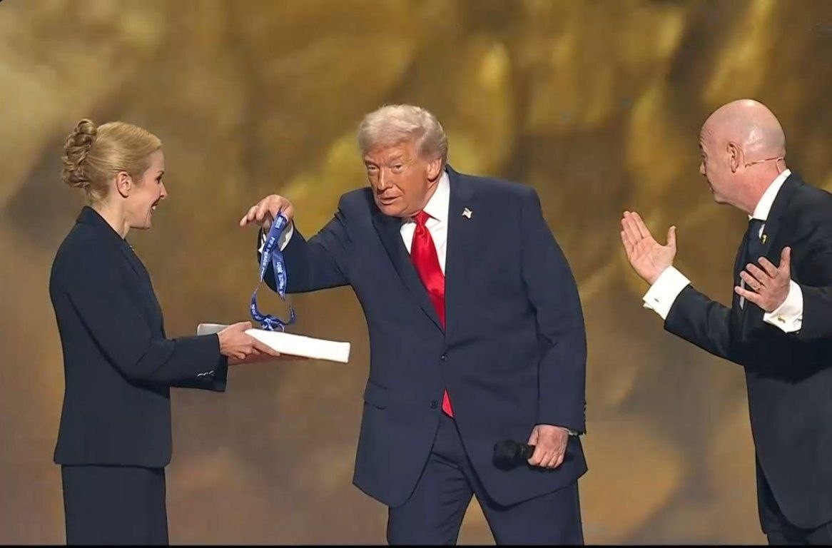 قرعهکشی جامجهانی؛ ترامپ برنده جایزه صلح فیفا شد قرعهکشی جامجهانی؛ ترامپ برنده جایزه صلح فیفا شد