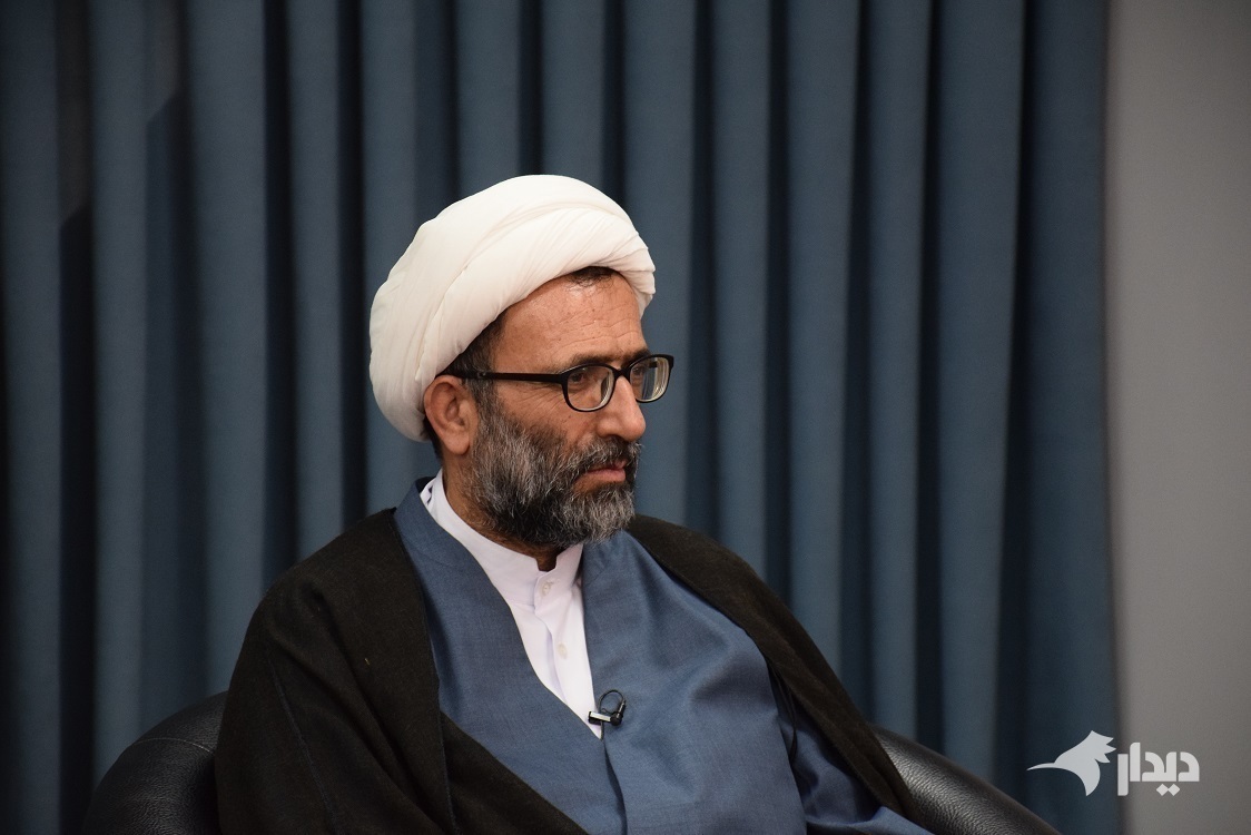 تنش لفظی میان رئیسجمهور و یک منتقد/ سلیمی: خجالتآور بود تنش لفظی میان رئیسجمهور و یک منتقد/ سلیمی: خجالتآور بود