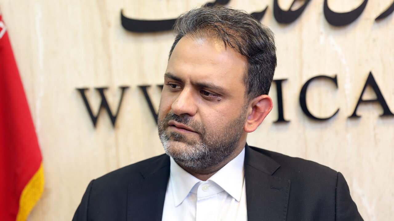 جباری، نماینده مجلس: درصد افزایش حقوقها با تورم همخوانی ندارد جباری، نماینده مجلس: درصد افزایش حقوقها با تورم همخوانی ندارد