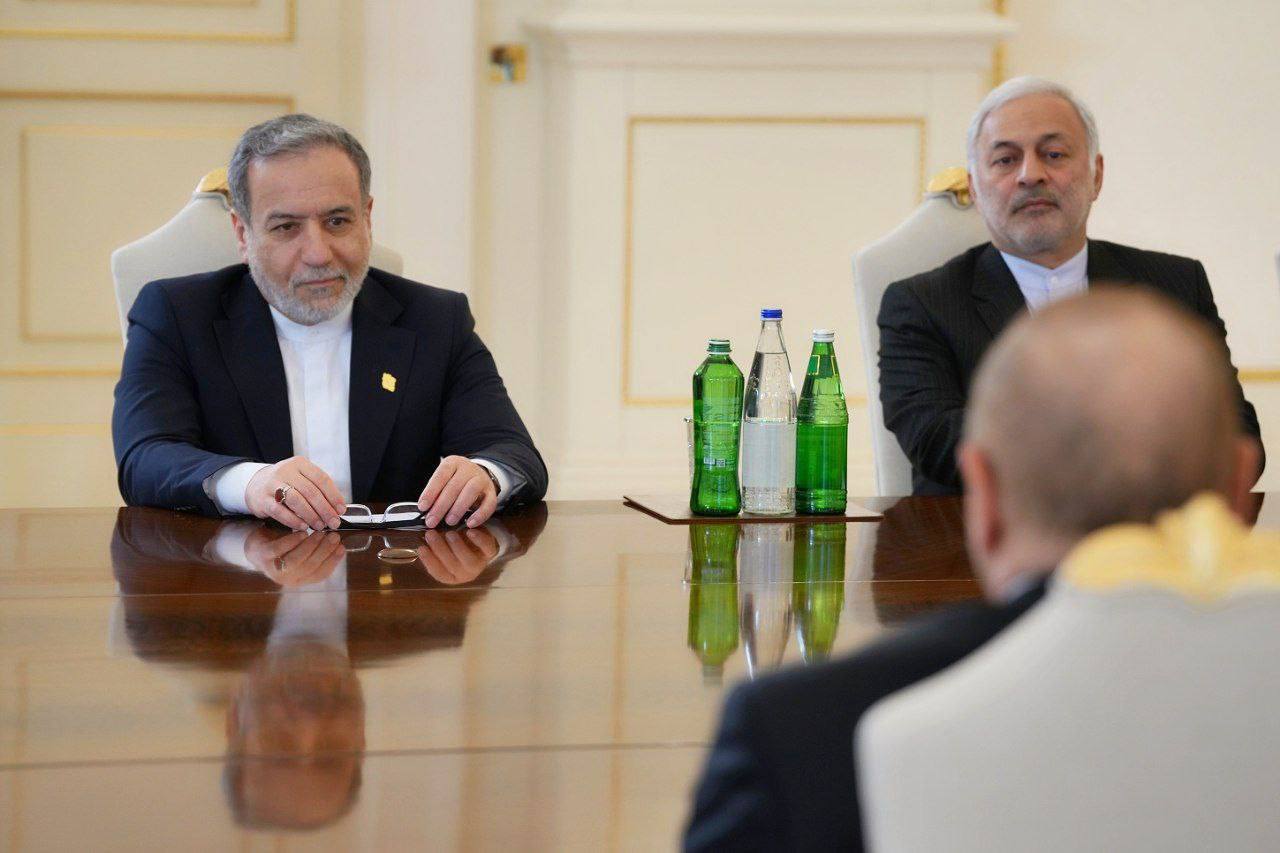 عراقچی با الهام علیاف دیدار کرد +عکس عراقچی با الهام علیاف دیدار کرد +عکس