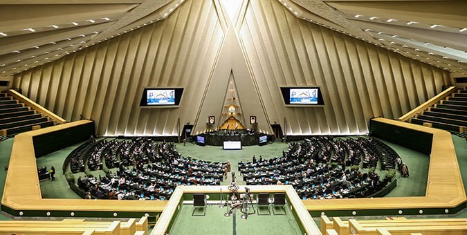 اقناع مشروط یک نماینده از پاسخ‌های وزیر نیرو و فرصت ۶ ماهه