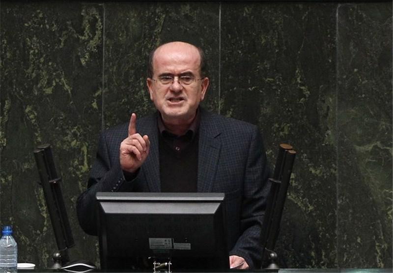 لاهوتی: نیرو‌های محلی هیچ ابزاری برای مهار آتش ندارند