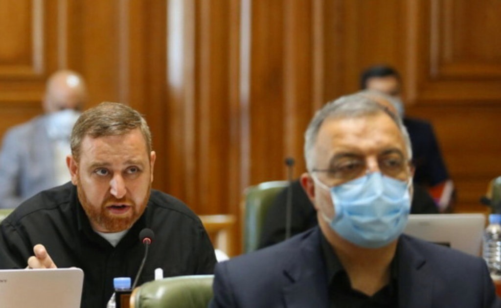 اقراریان: عکس زاکانی با عنوان «قهرمان شهر» در بیلبوردهای تهران منتشر شده! اقراریان: عکس زاکانی با عنوان «قهرمان شهر» در بیلبوردهای تهران منتشر شده!