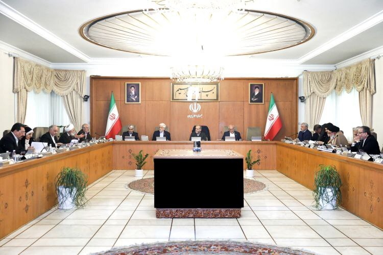 انتقاد پزشکیان از محدودیت برای مردم؛ با یک ناهنجاری کوچک عدهای فریاد وا اسلاما سر میدهند! انتقاد پزشکیان از محدودیت برای مردم؛ با یک ناهنجاری کوچک عدهای فریاد وا اسلاما سر میدهند!