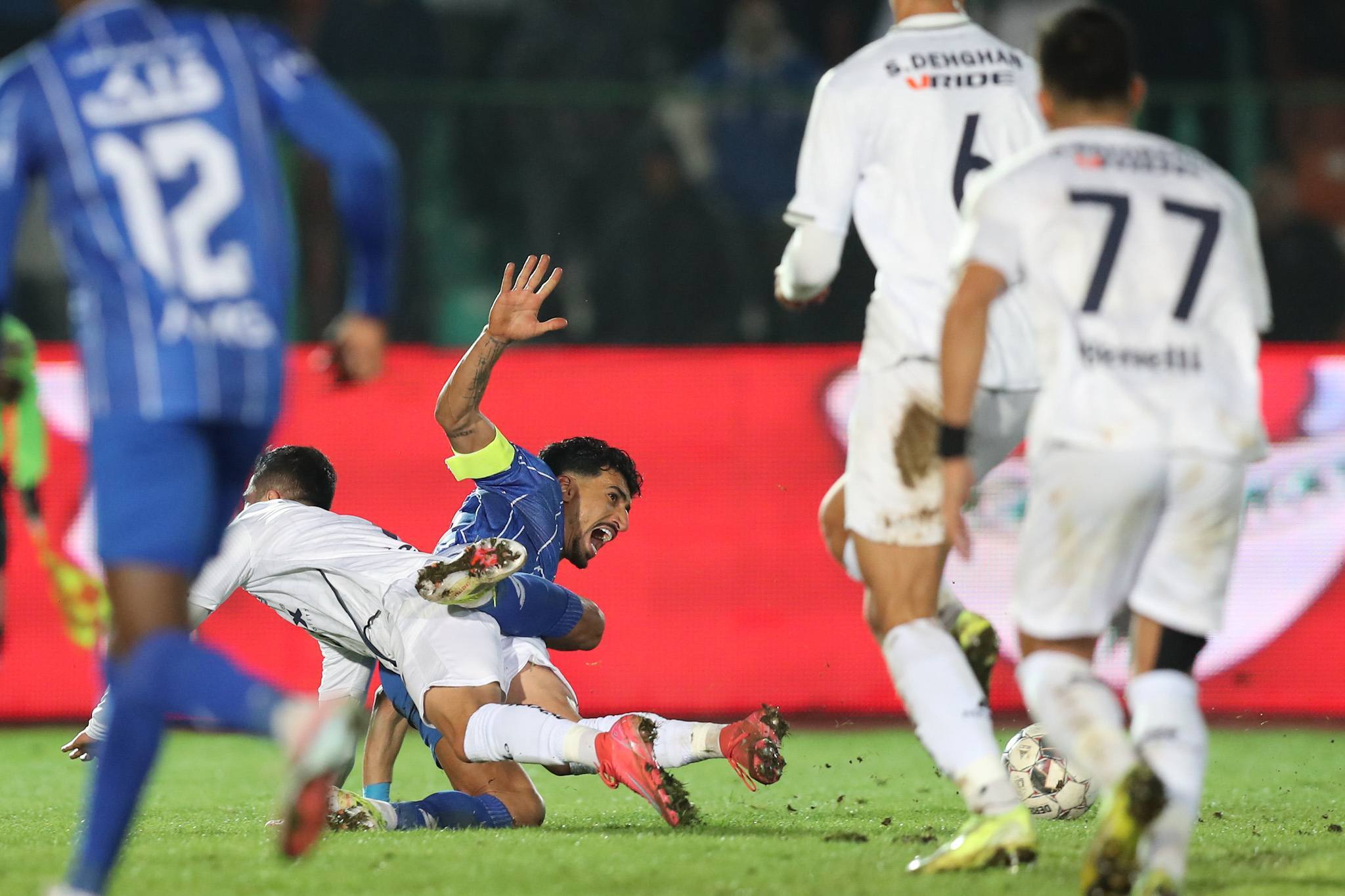 اعتراض استقلال به داوری؛ حقمان را خوردند اعتراض استقلال به داوری؛ حقمان را خوردند