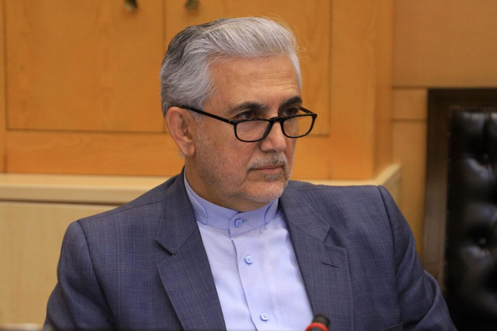 نماینده مجلس: تورم و گرانی یقه جامعه را گرفته است نماینده مجلس: تورم و گرانی یقه جامعه را گرفته است