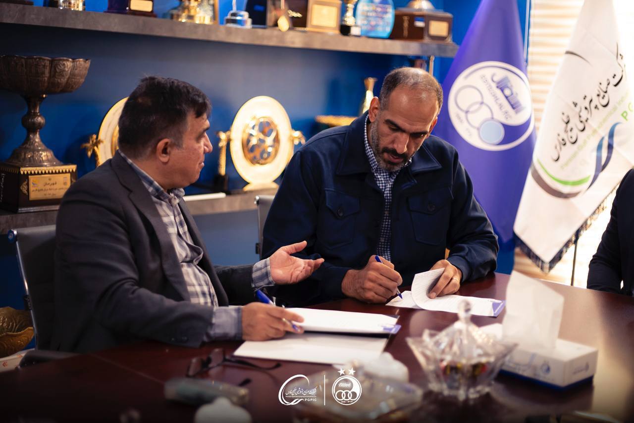 خرید بزرگ استقلال؛ حدادی آبیپوش شد خرید بزرگ استقلال؛ حدادی آبیپوش شد